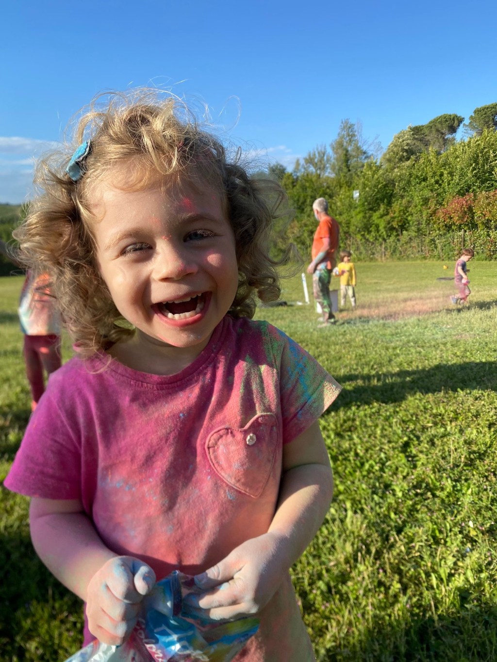 Da Bambini Siamo Naturalmente Connessi alle Energie: La Storia di Nora e il  Suo Legame con l'Arcangelo Michele – Oltre l'arte contemporanea, image size:1024x1365